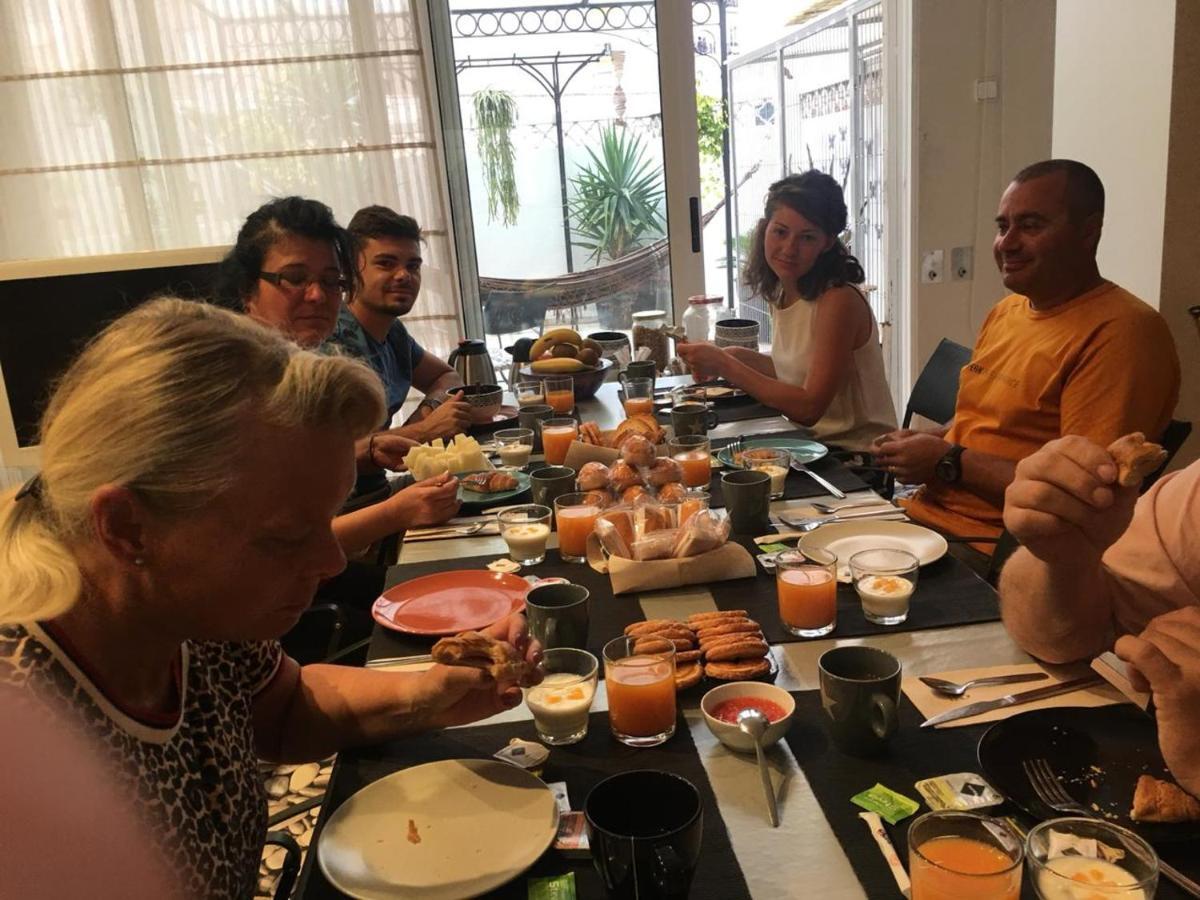 Angel Guimera Rooms & Breakfast บาเลนเซีย ภายนอก รูปภาพ